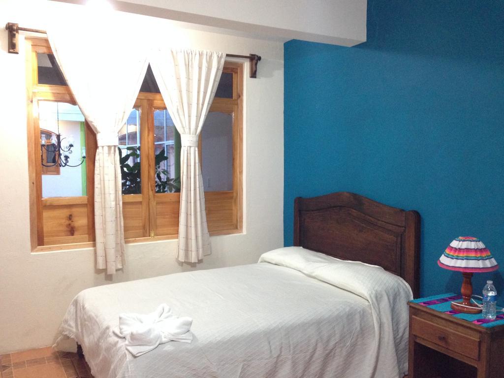 Hotel Posada Las Rosas San Cristóbal de Las Casas Pokój zdjęcie